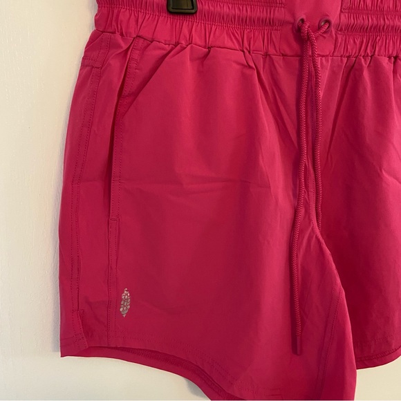 NWT FP MOVEMENT BY FREE PEOPLE PINK SHORTS SIZE M - Picture 3 of 9